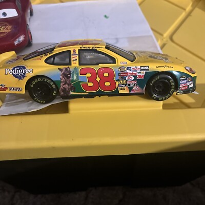 2004 ELLIOTT SADLER #38 ''THE WIZARD OF OZ'' 1:24 Autograph NASCAR Ford