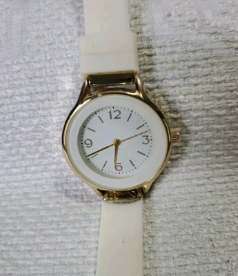 Ladies White Silicone Strap With Goldtone Casse And White 