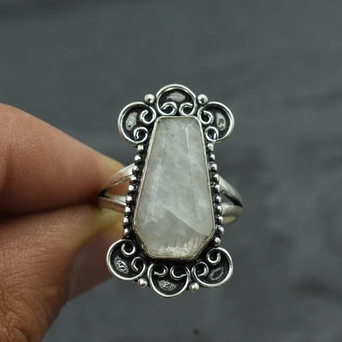 05. Bague Pierre de naissance - Emeraude - ATELIER AXELLE PETIT