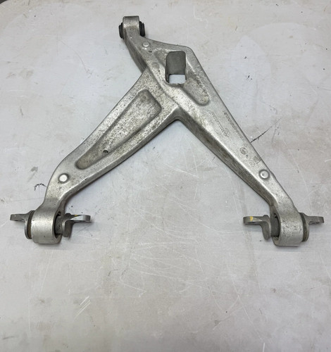 McLaren 570S 2016-2021 Rear Right Lower Control arm P/N 11B0080CP Photo - $425