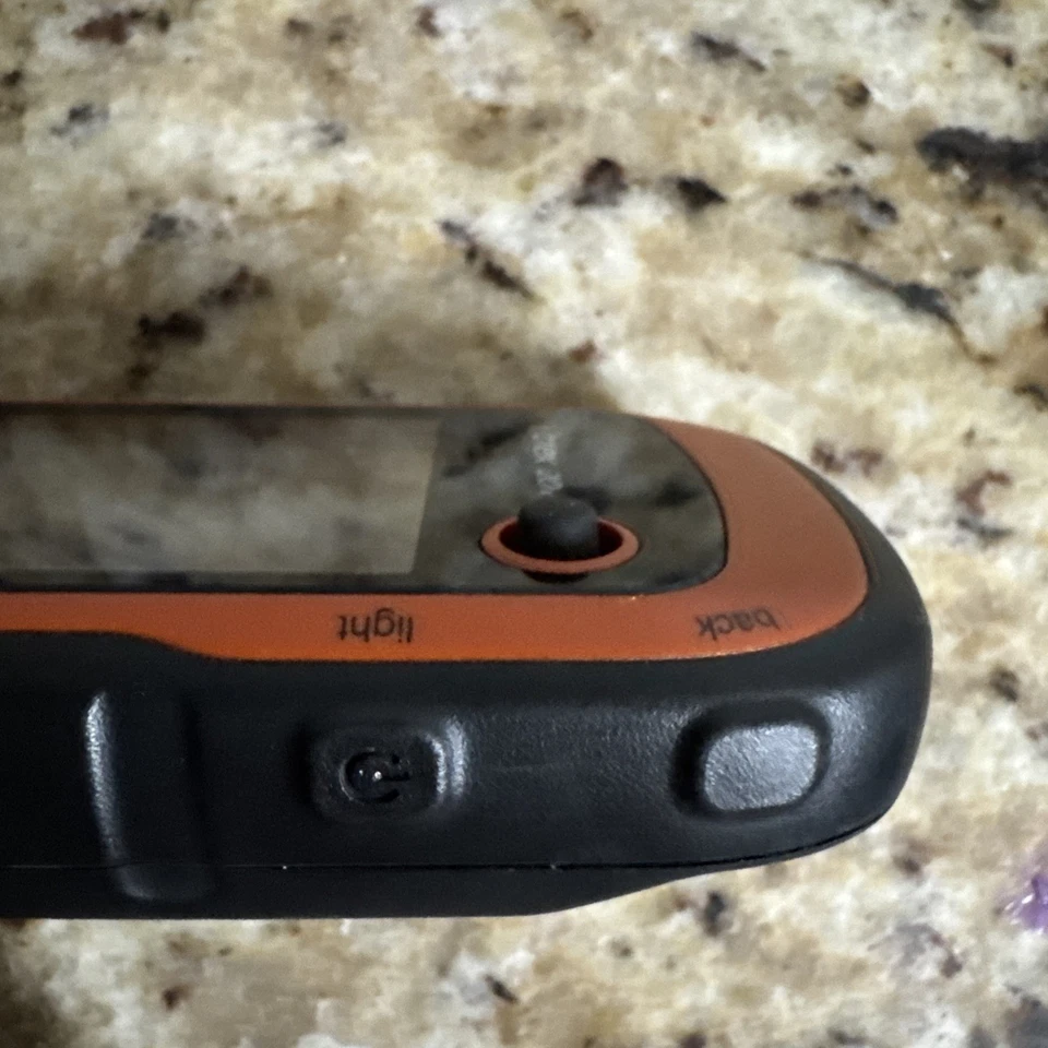 WORKING Garmin eTrex 20x Handheld GPS - NO ACCESSORIES * - Image 3 of 4