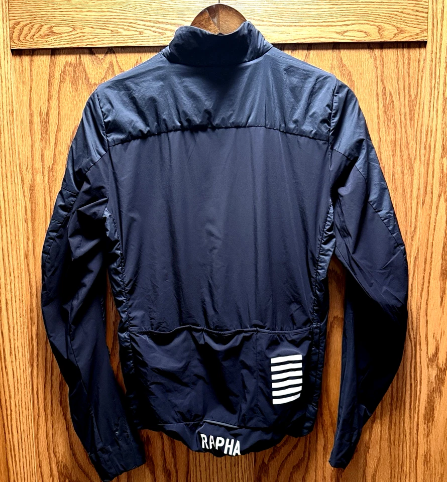 Chaqueta mediana aislada Rapha Pro Team para hombre negra ciclismo DAÑOS leer Foto 2 de 4