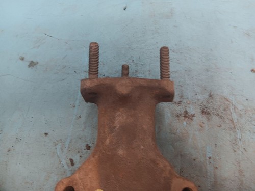 Driver Left Exhaust Manifold 265/283 V8 Fits 1957 CHEVROLET 1250594 - Picture 5 of 12