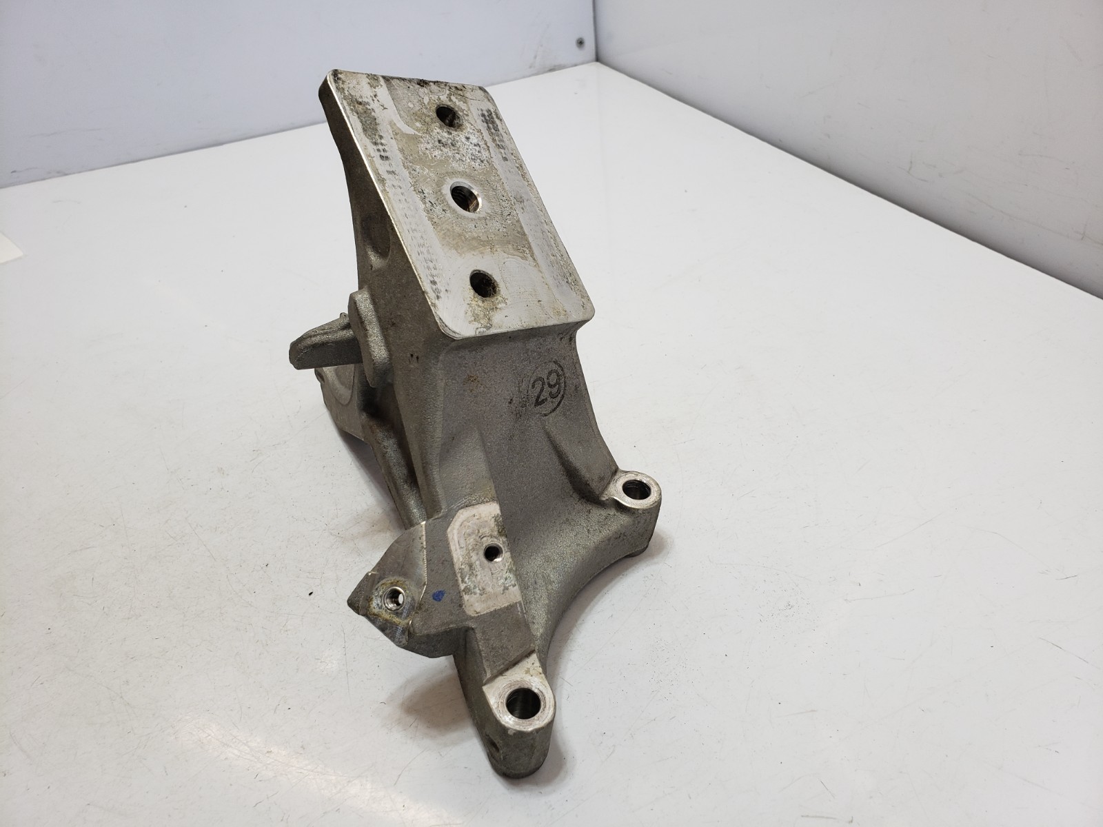 ✅ 13-17 OEM Bentley Continental GT 4.0L V8 Right Passenger Engine Mount Bracket