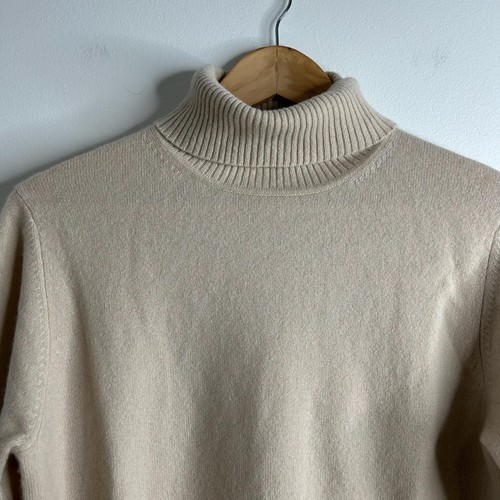 Lord & Taylor Sweater Womens M Turtleneck Pullover Cashmere Soft Neutral Luxury - Picture 2 of 9
