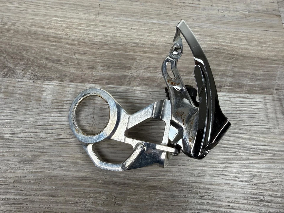 Shimano Alivio Front Derailleur FD-MC18 Bottom Bracket Mount MTB A1 - Image 2 of 4