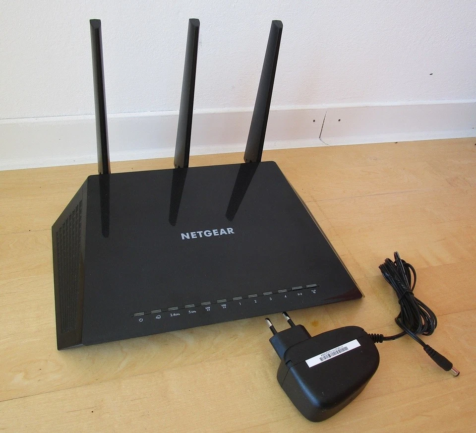 Netgear Nighthawk R6800 AC1900 Dual-Band Gigabit WLAN Router 802.11a/b/g/n/ac