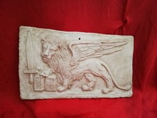 BASSORILIEVO LEONE SAN MARCO CON SPADA IN MARMO RESINA PER ESTERNO INTERNO 51X31