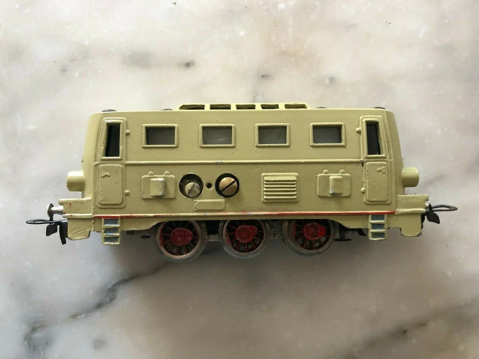 Convoglio con locomotiva 401 "Conti" scala H0 - Photo 4/4
