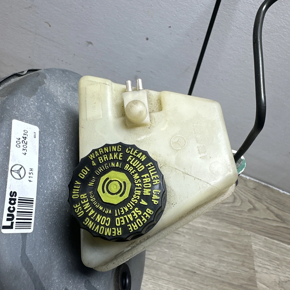 98-02 Mercedes SLK230 Crossfire Power Brake Booster Master Cylinder Depósito Foto 2 de 4