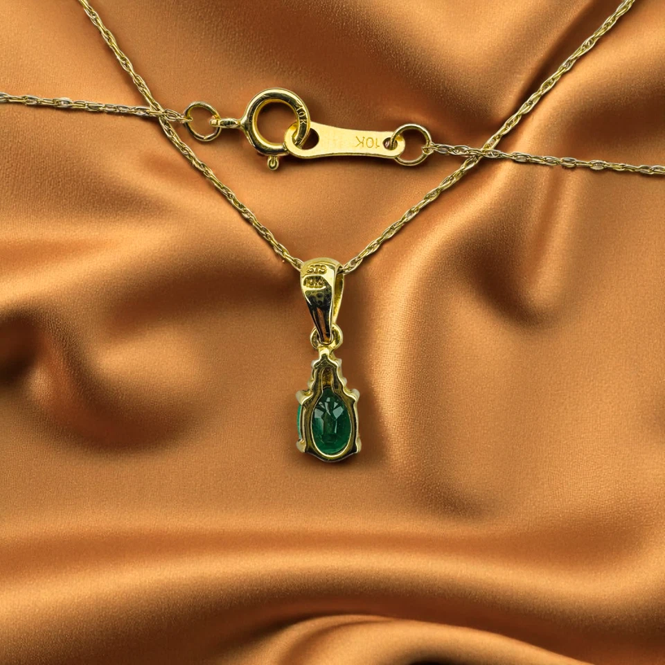 Natural Colombian Emerald & Diamond Necklace in 10K Gold-Vintage -18"- 1/3ct -1g - Image 3 of 4