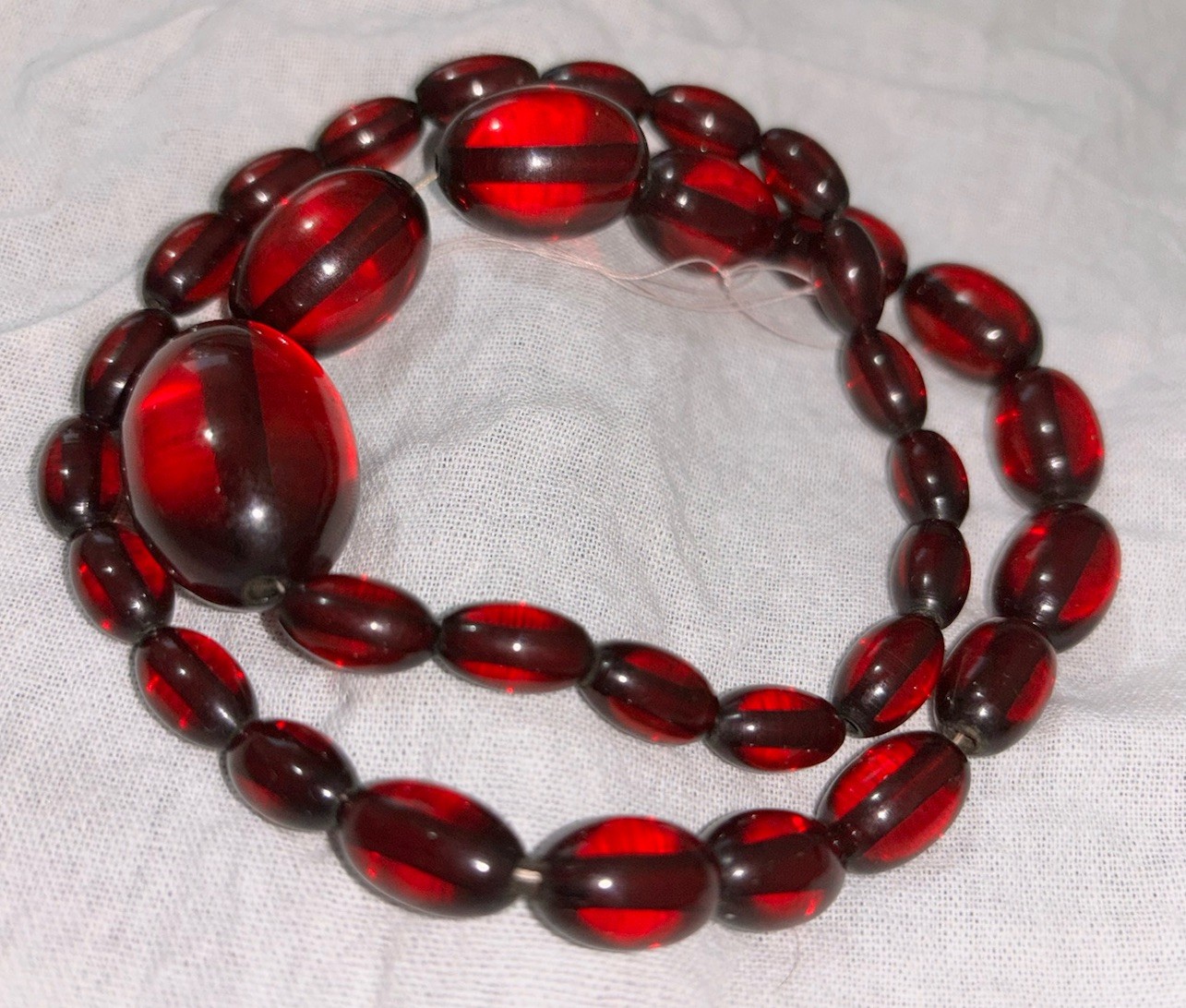 Vintage Translucent Cherry Amber Bakelite Graduat… - image 3