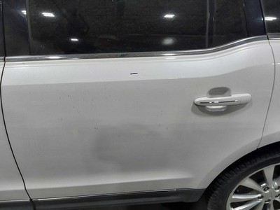 Used Rear Left Door Assembly Rear Side fits: 2010 Lincoln Mkt electric lower sid