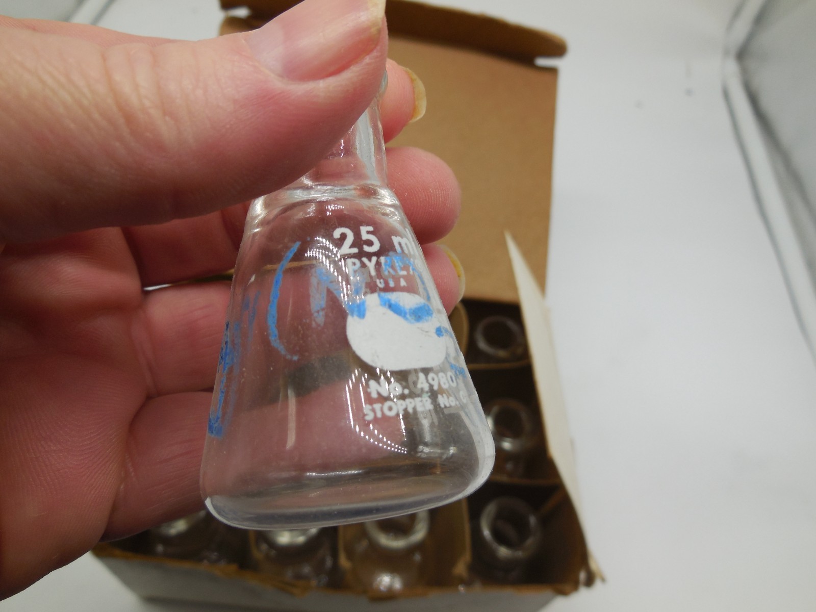 DC6 CORNING INC. 25ML PYREX NARROW MOUTH ERLENMEYER FLASK #4980-25