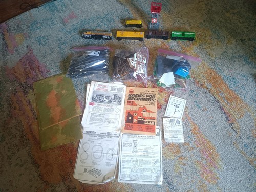 Juego de tren modelo realista vintage #8808. Se vende como piezas. Leer descripción... | Zustand: Used
