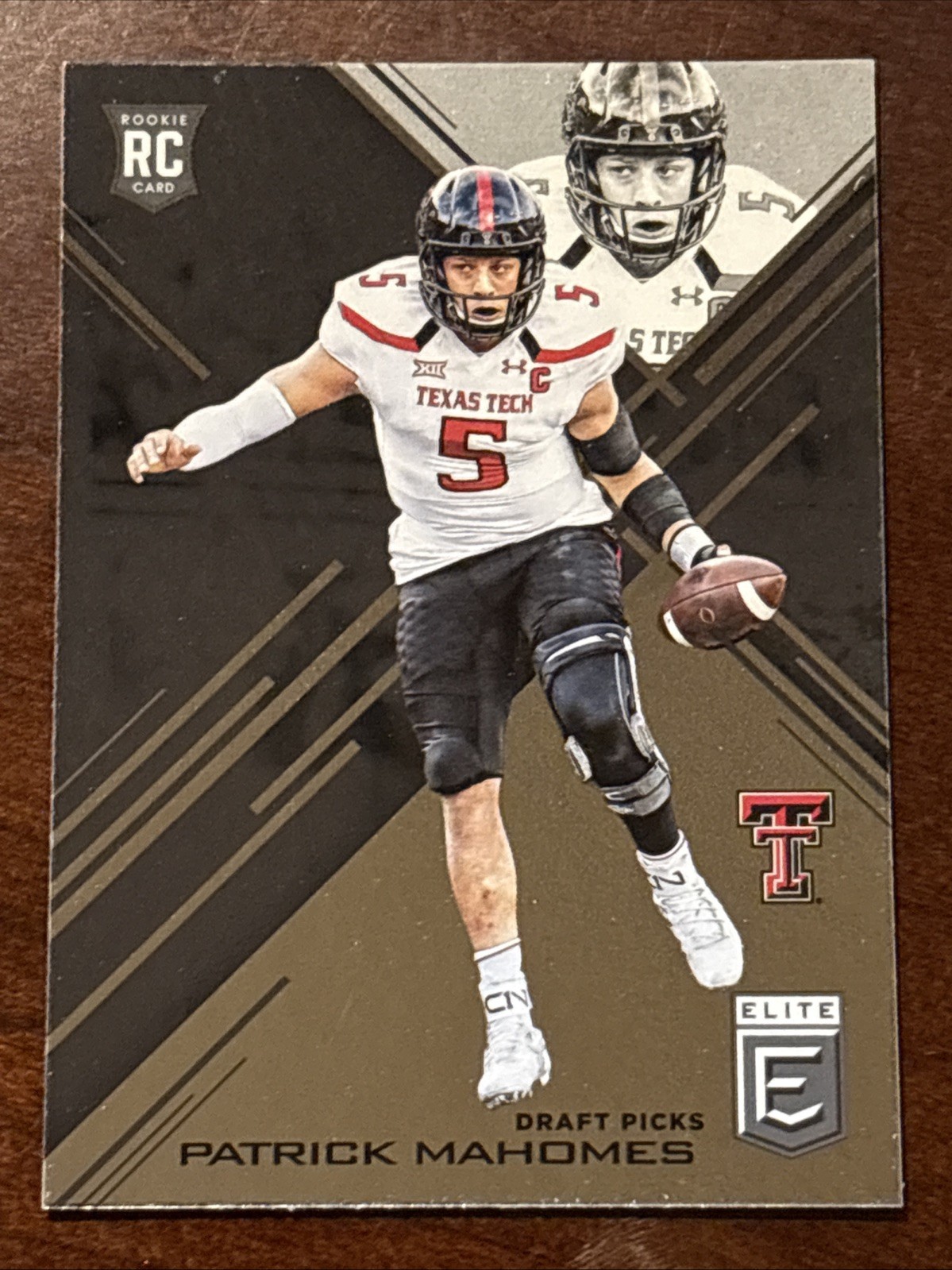 2017 Donruss Elite Draft Picks Patrick Mahomes Rookie Texas Texas Chiefs RC