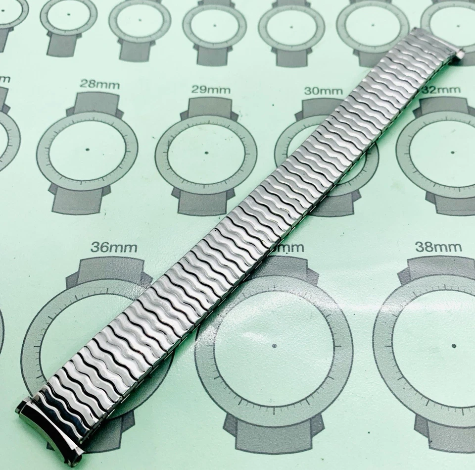 Speidel Expansion Stretch Curved Stainless Vintage 18.45mm Men’s Watch Band - Image 3 of 4