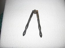VINTAGE IRON STYLE NUT CRACKERS