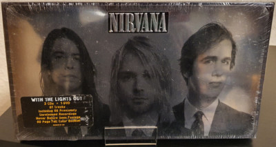 NIRVANA - WITH THE LIGHTS OUT (3 x CD COMPILATION + 1 x DVD) NEU & VERSCHWEISST!