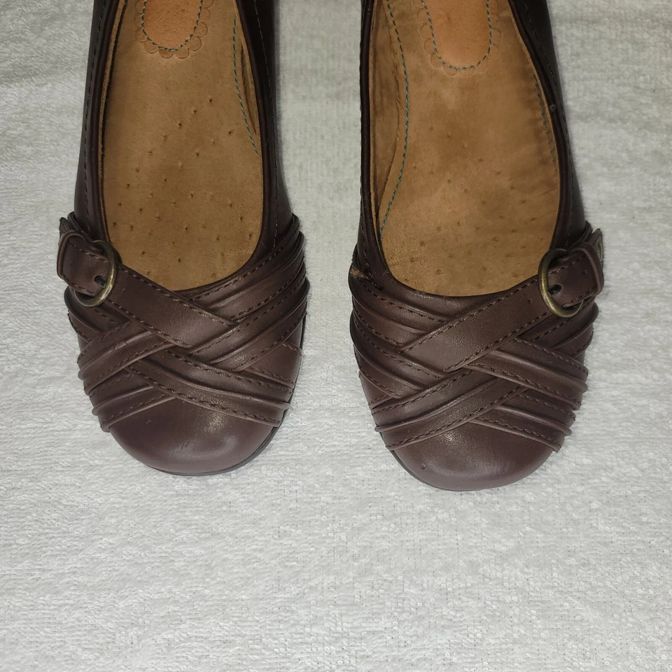 Yuu GANDEF Faux Brown Leather Buckled Strap Slip Flats On Shoes Women's Sz 7M - Изображение 4 из 4