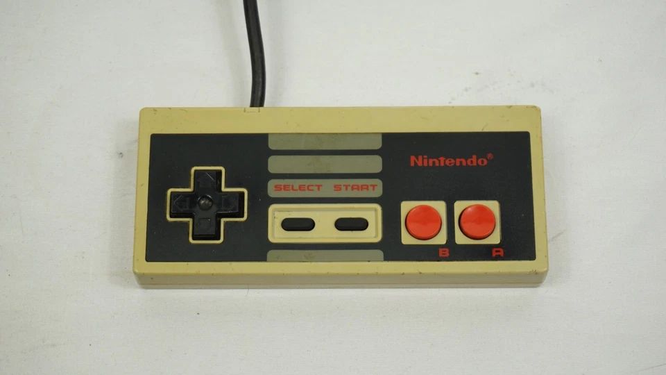 Mando NES Marca Nintendo Original Fabricante Original LIMPIO + PROBADO NES-004 C Foto 2 de 4