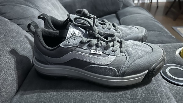 VANS UltraRange hombre gris caña baja con cordones zapatillas deportivas de color sólido 2