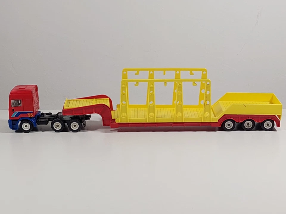 Siku - DAF 95 - 4018 - Tieflader mit Tankstelle - Bild 3 von 4