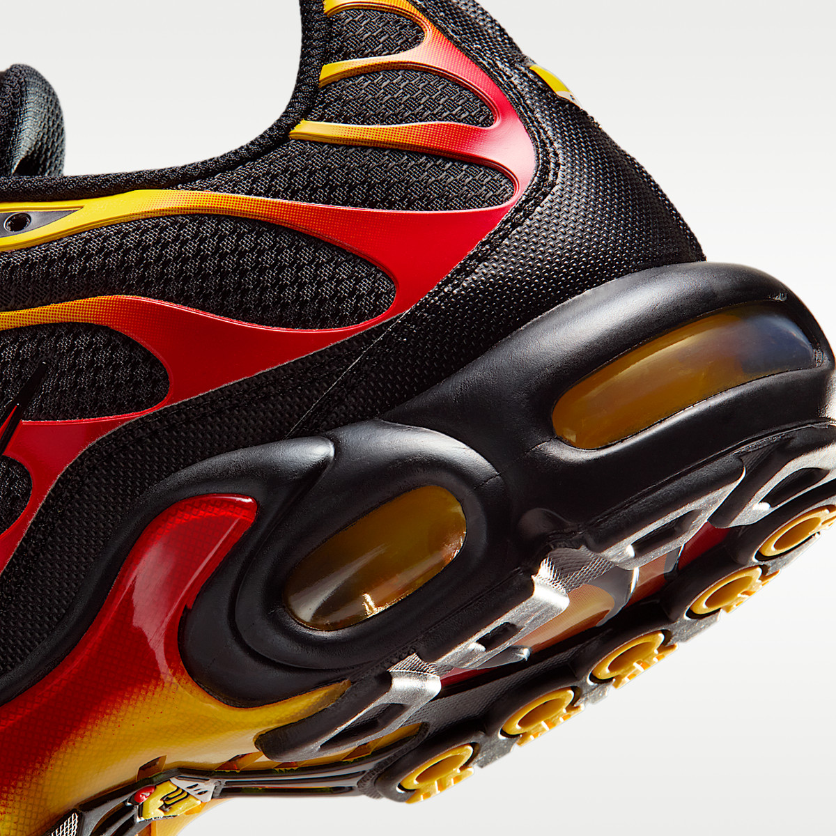 Nike Sneakers Air Max Plus Black Flames DM0032-030 — product photo 10 of 11