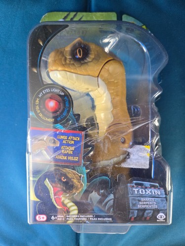Untamed Toxin Fingertip Snake Toy - Picture 4 of 4