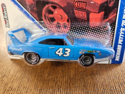 2011 Hot Wheels Vintage Racing #23/30 Richard Petty's 1971