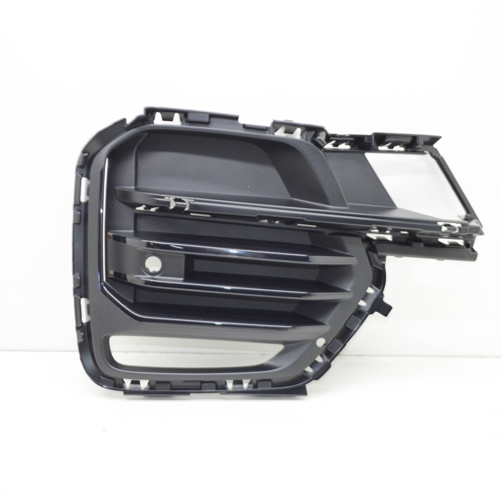 BMW X5 G05 Front Bumper Left Closed Grille 51115A1E043 NEW GENUINE 