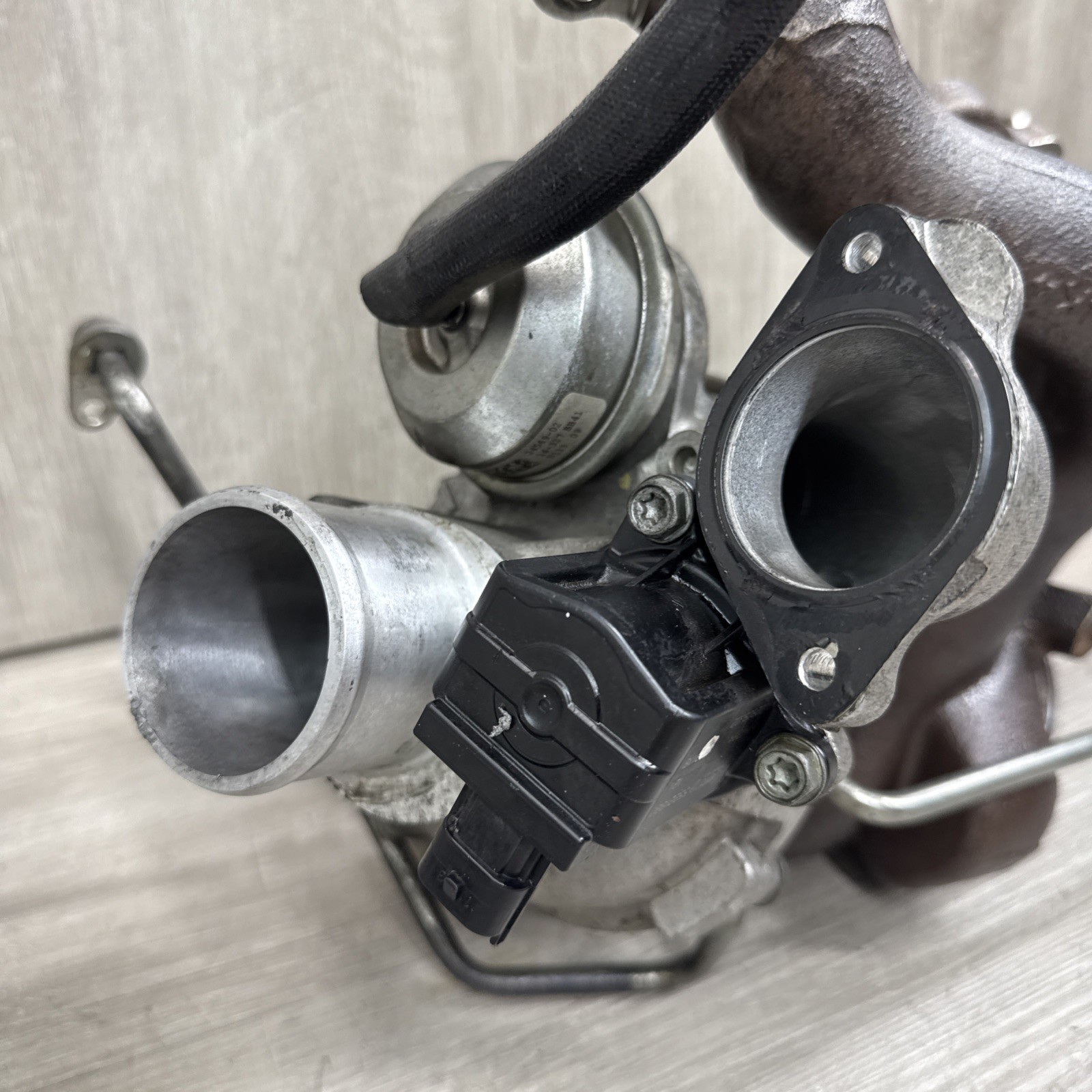 ✅ 2014-2024 Maserati Levante M161 Ghibli LEFT Turbo Charger Manifold 837668 OEM