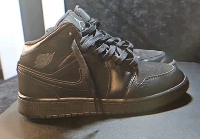 Nike Air Jordan Youth Retro 1 High OG (Triple Black) Size 4.5Y 554725-050