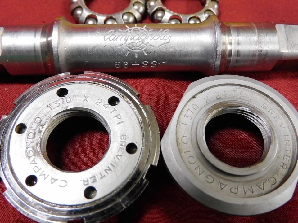 Campagnolo 1046/A Nuovo Record BB  1.37" x 24 English 68-SS 115 mm Spindle - Image 2 of 4