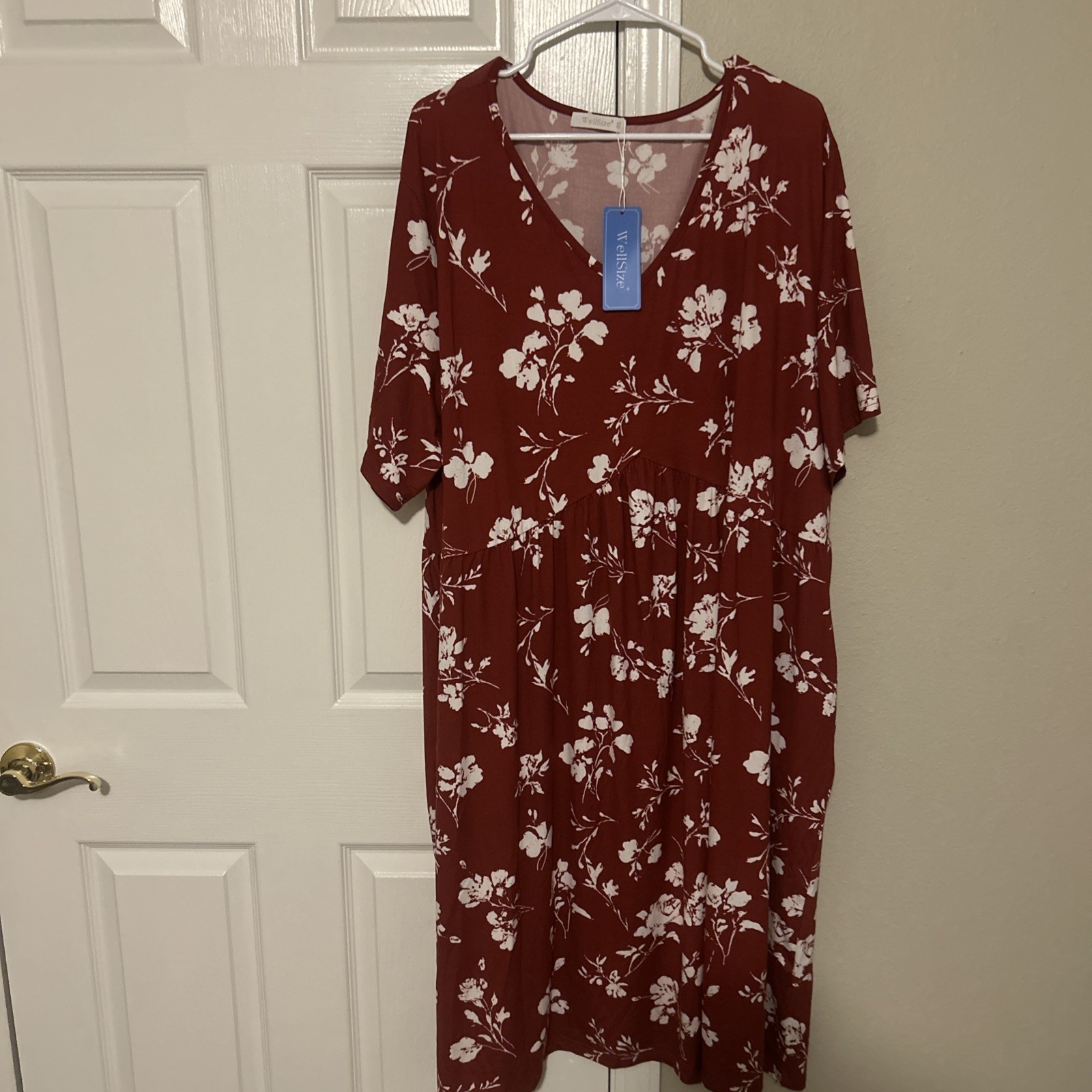 NWT WellSize  Midi Dress 4XL Floral Short Sleeve Pullover Smocked Waist Pockets