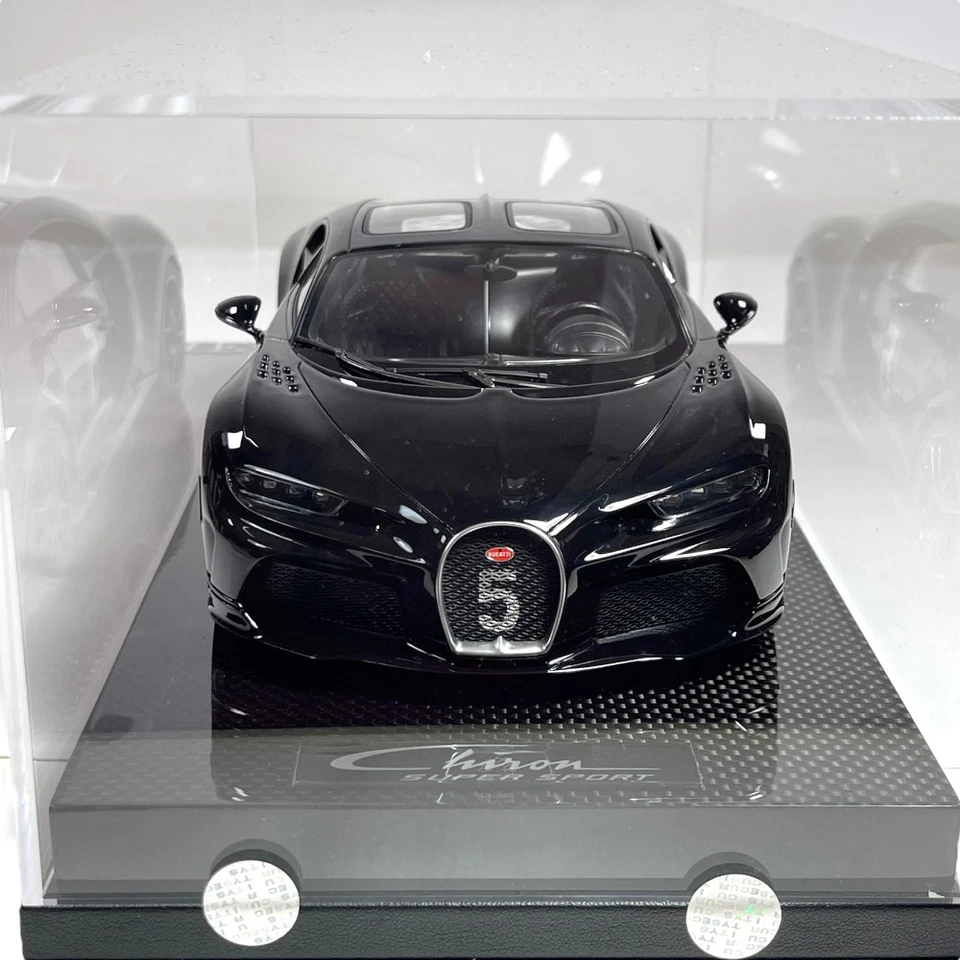 Modellino Auto MR Models 1/18 Bugatti Super Sport Nocturne Limited Edition - Immagine 2 di 4