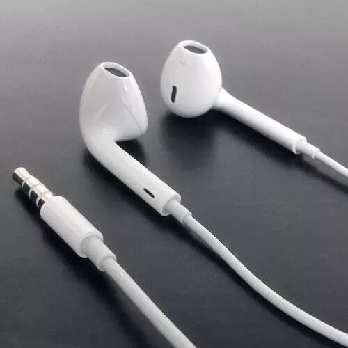 2X Wired Headphones with 3.5mm Plug Built-in Microphone & Volume Control - Picture 3 of 5