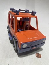 Disney Bluey Heeler SUV Car Jeep 4WD Family Vehicle Surfboard Moose Toys