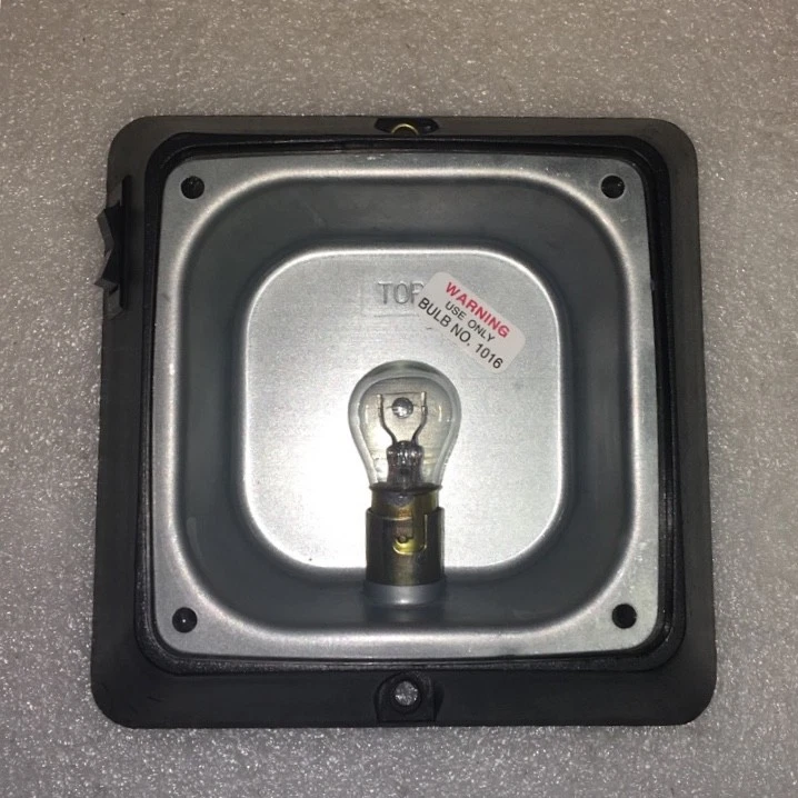 GROTE 9048 CLEAR PLASTIC LENS TURN SIGNAL WITH GLOBE - Image 2 of 3