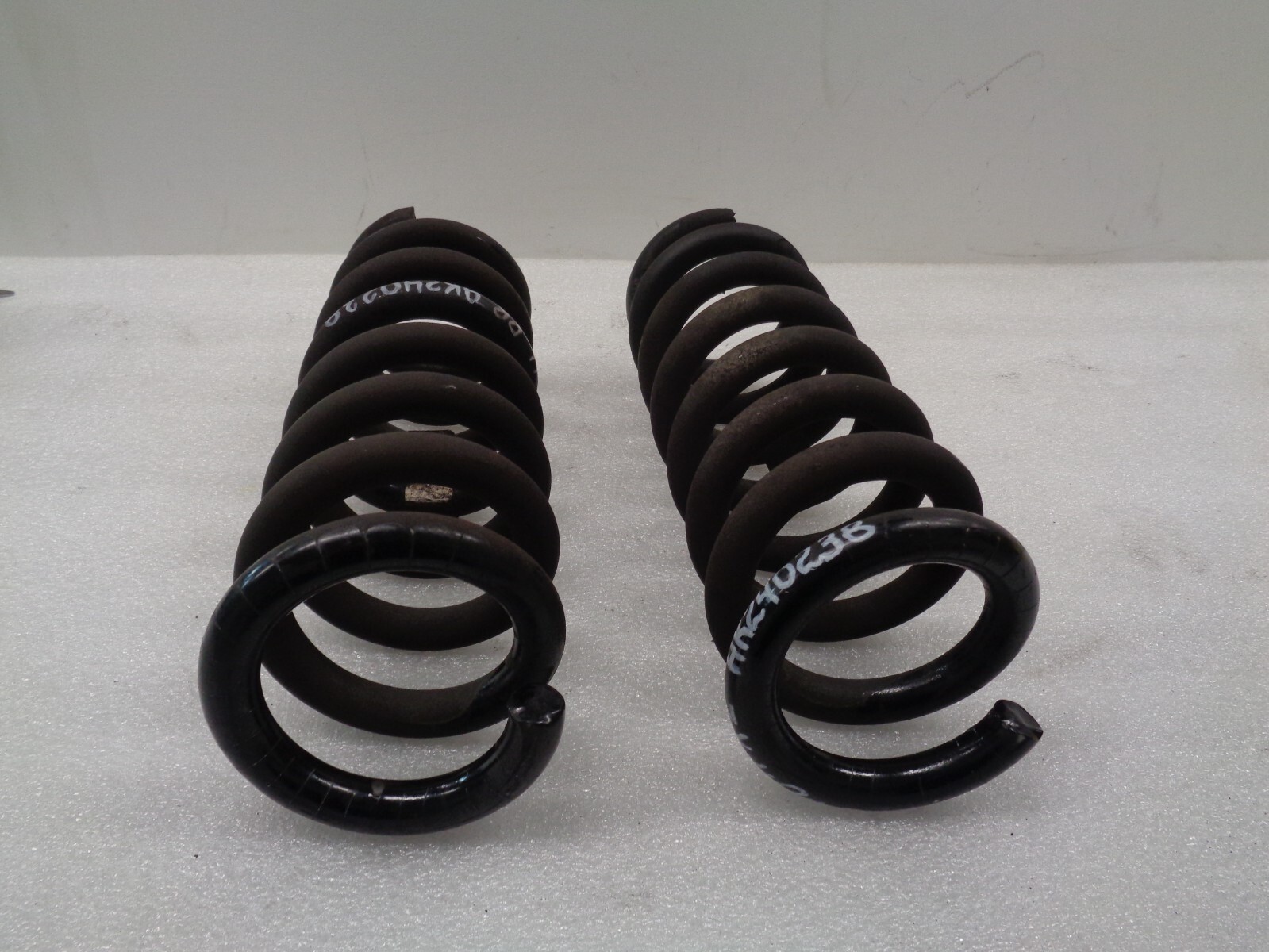 2014-2017 Maserati Ghibli Rear Left Right Coil Spring Absorber Set OEM AK240239