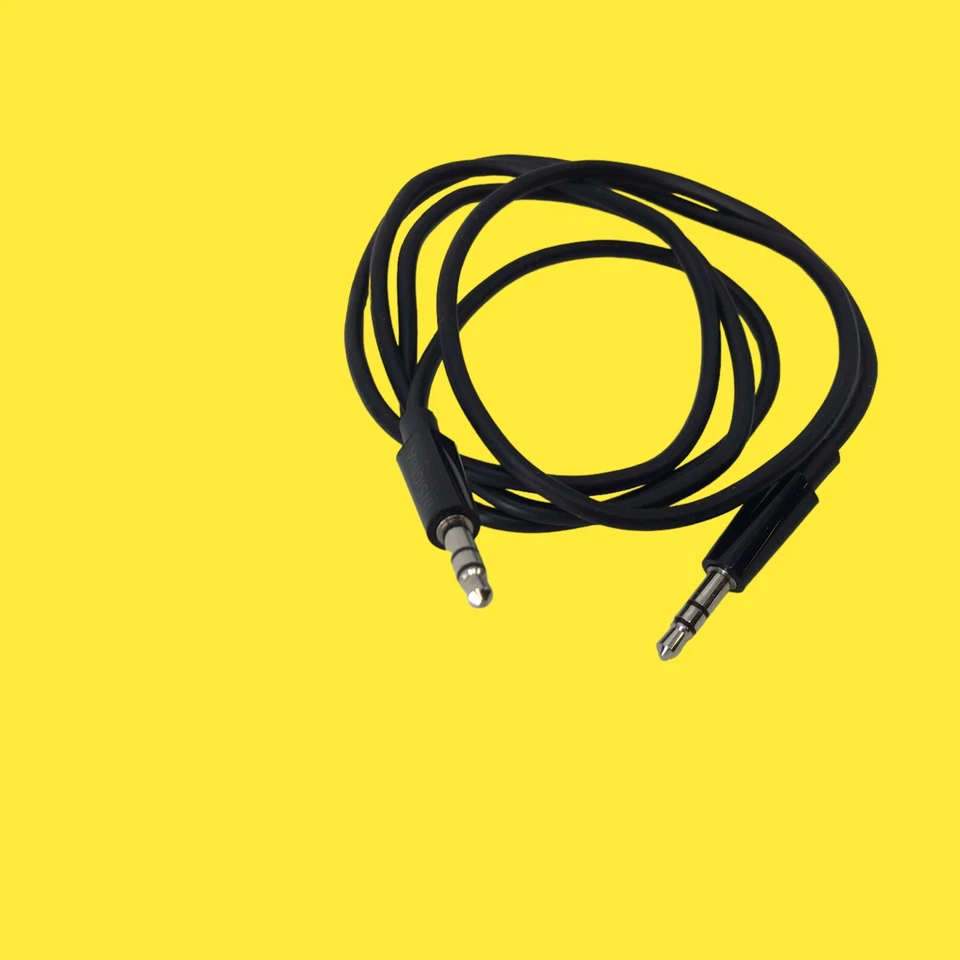 Lote de 3 cables de audio Insignia 3' 3,5 mm perfil delgado universal NS-LW16 #3351 Foto 4 de 4