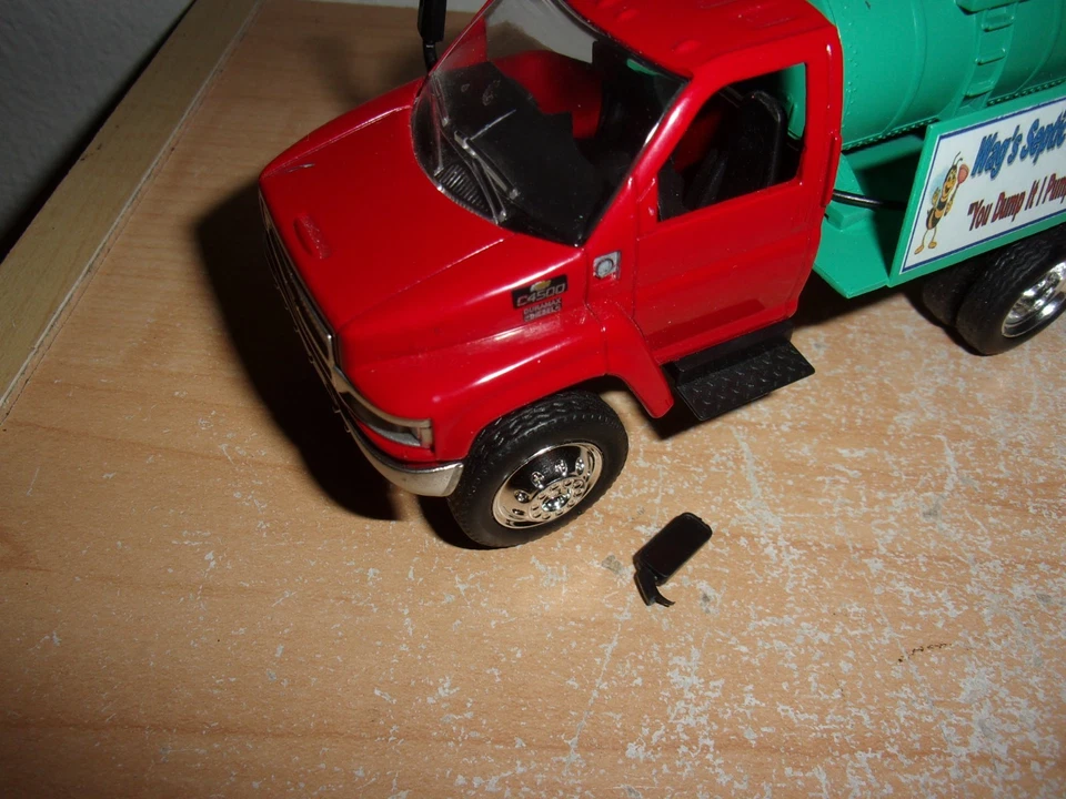 New Ray Chevy Kodiak C4500 Custom Septic Tank Pumper Truck Red 1:43 READ - Image 4 of 4