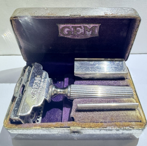Vtg Crome Case GEM 1912 Single Edge Safety Razor w/ Case , Blade & Blade Holder