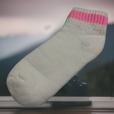 VTG Women's Socks Ankle 9-11 Low Cut White Pink USA 80s 90s NOS Acrylic