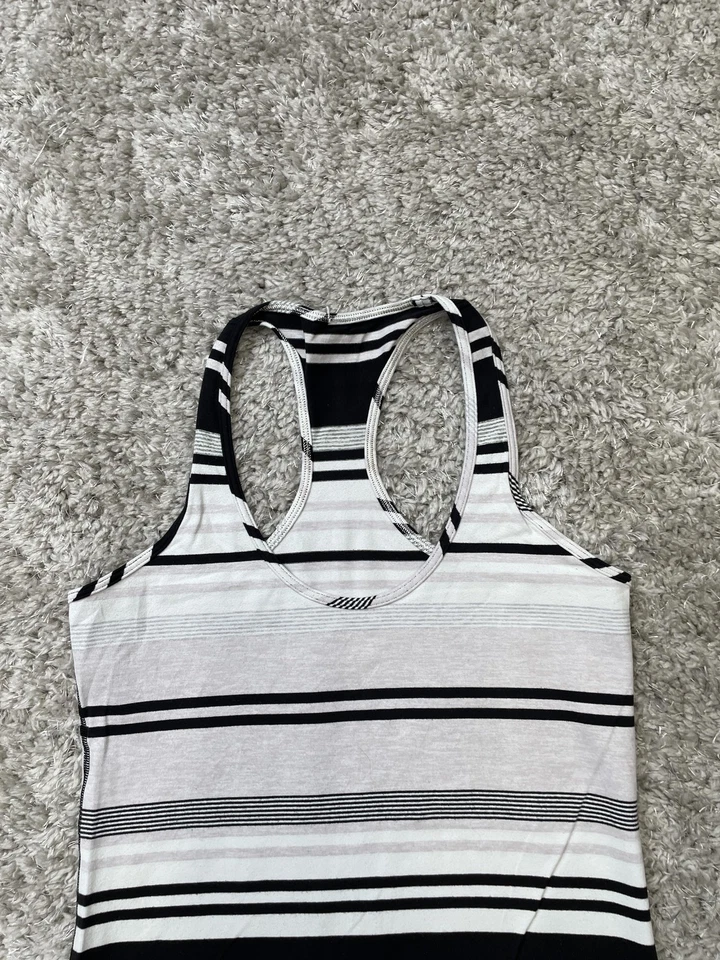 Camiseta sin mangas a rayas espalda deportiva para mujer mediana negra blanca gris yoga correr Foto 3 de 4