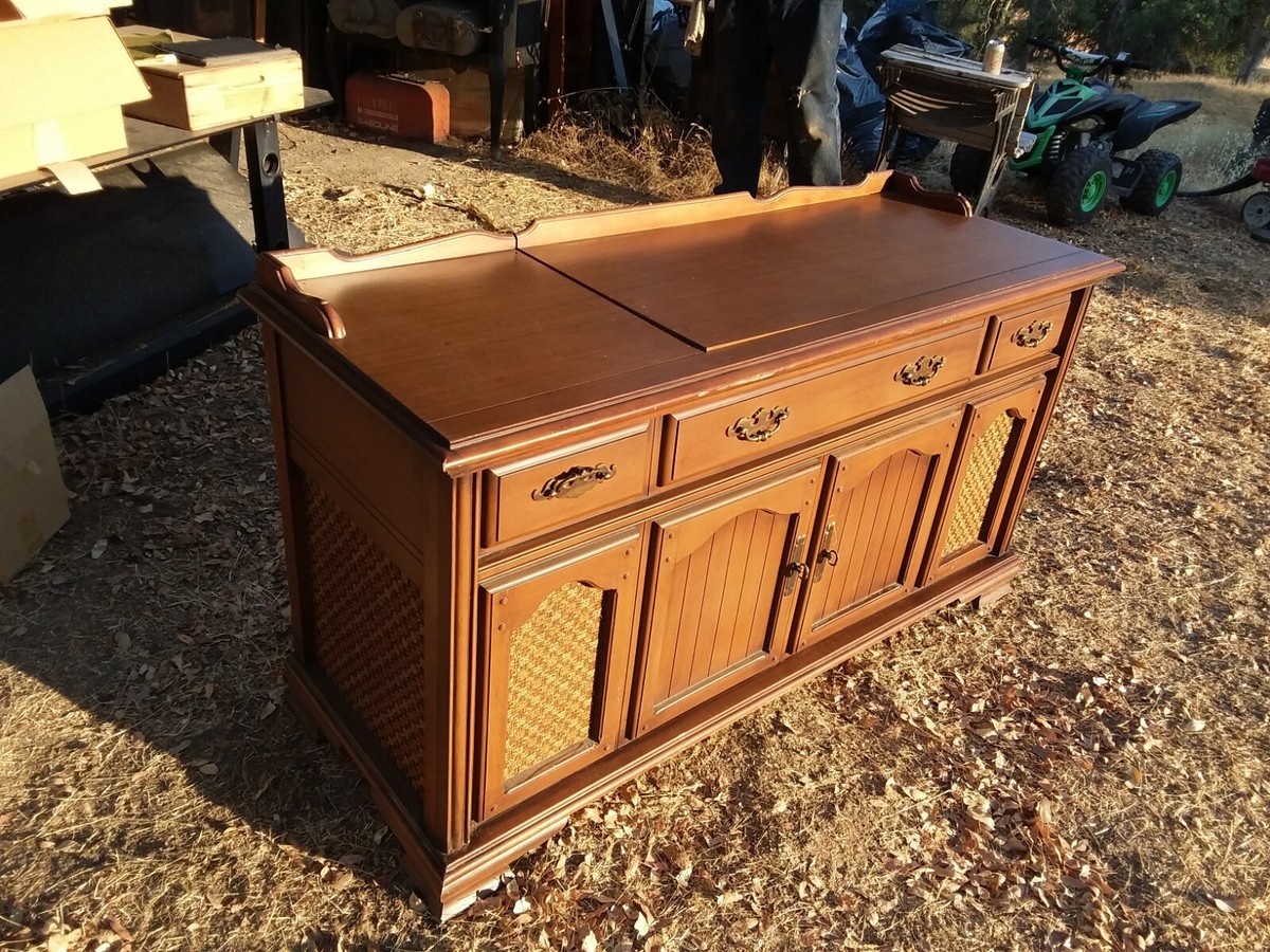 Vintage SUPER CLEAN Magnavox Record Player #PEG714MA41 Electronic