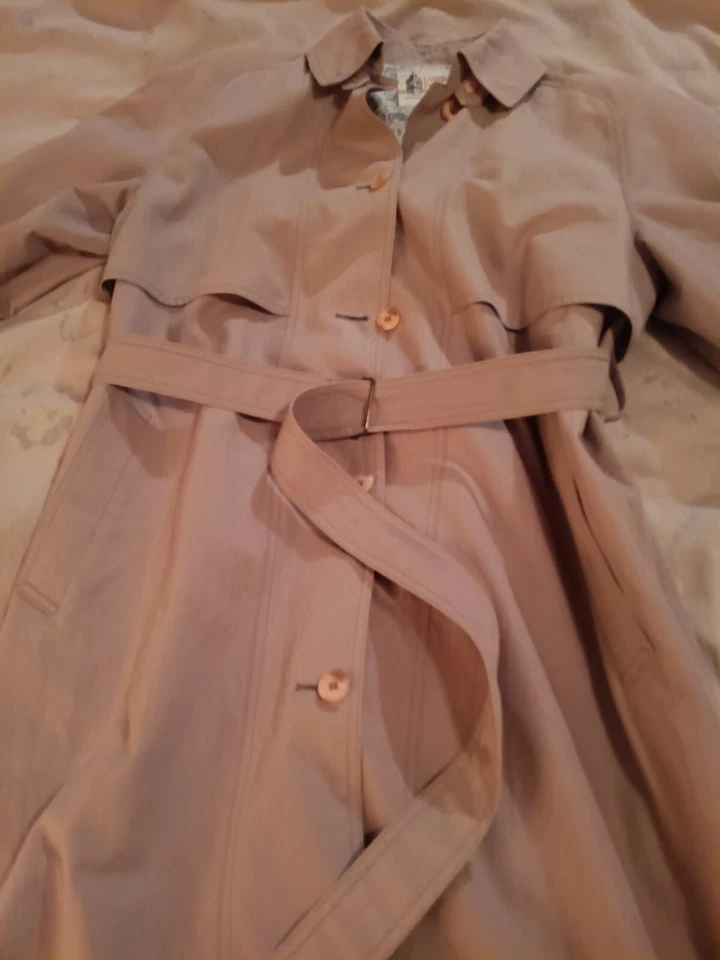 London Fog Coat Womens Size 14 Purple Lilac Button & Belted Coat Trench Coat  - Image 3 of 4