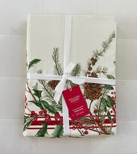Williams Sonoma WOODLAND BERRY Tablecloth 70 x 126 Holidays NWT