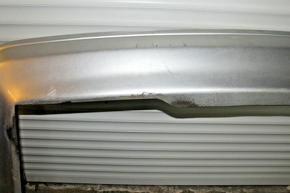 Parachoques trasero Mercedes Benz W126 500 SEL 473 Champagne Foto 4 de 4