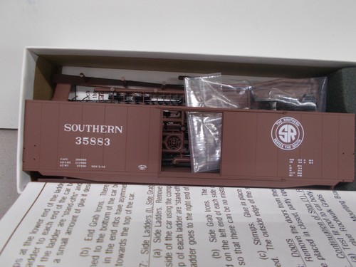 INTERMOUNTAIN ~ COCHE CAJA DOBLE PUERTA SUR 50' # 35883 ~ KIT ~ ESCALA HO | Zustand: New